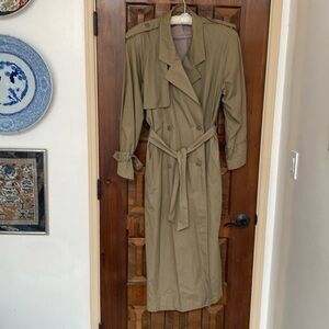Anne Klein classic trenchcoat size L